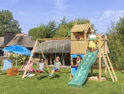 Jungle Resort | Maisonnette avec balançoire double